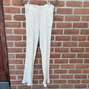 Zara Off-White Textured Pants with pockets